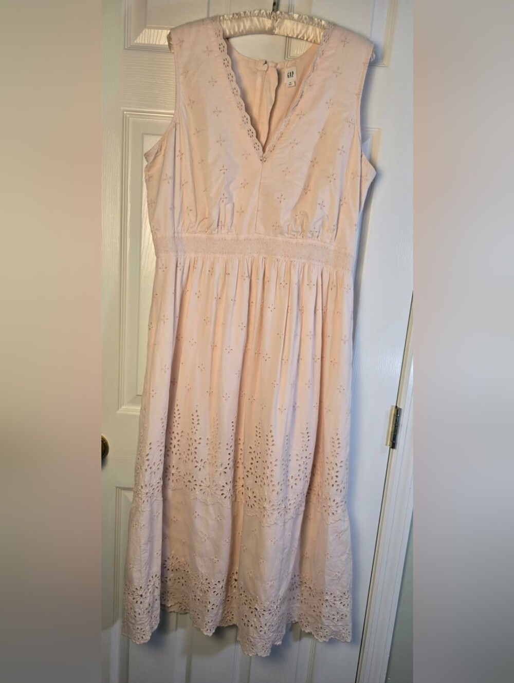 GAP Light Pink Eyelet Tiered Sundress Boho Cottagecore Prairie